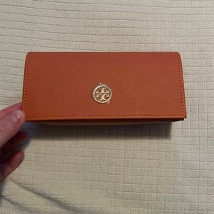 Tory Burch Sunglasses Holder w/ Protective Sleeve